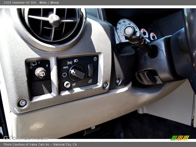 Controls of 2003 H2 SUV