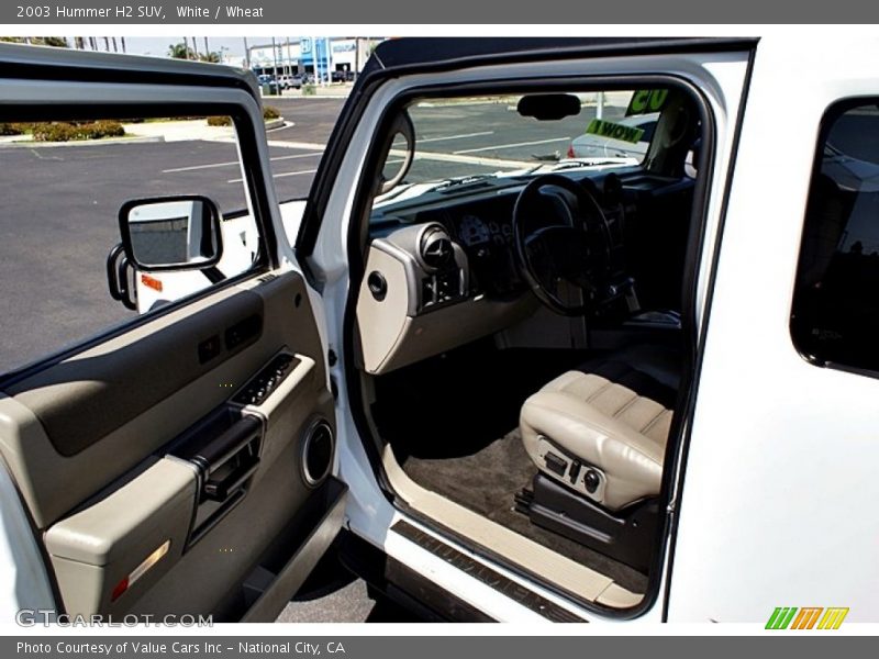 White / Wheat 2003 Hummer H2 SUV