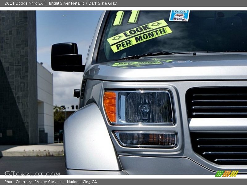 Bright Silver Metallic / Dark Slate Gray 2011 Dodge Nitro SXT