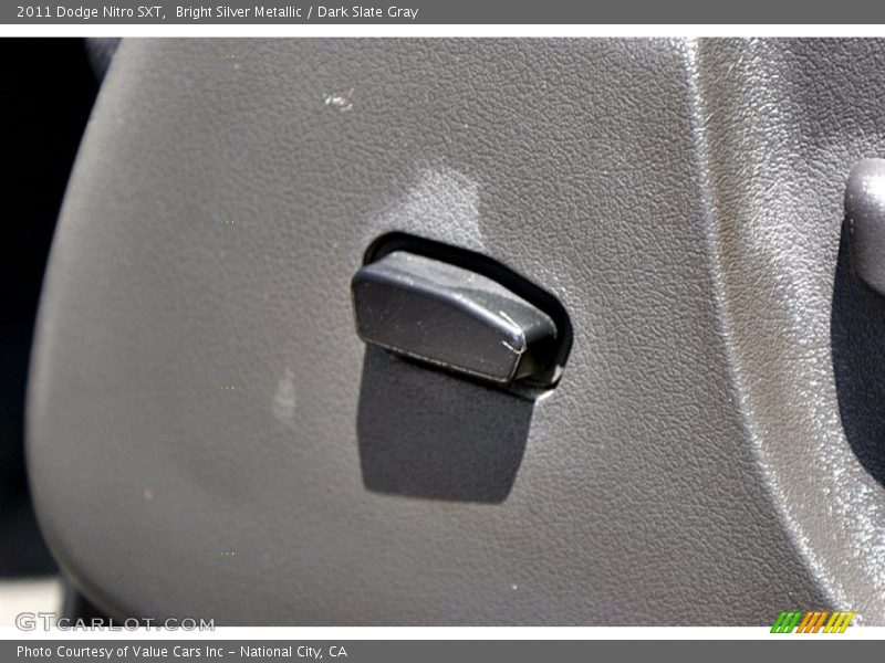Bright Silver Metallic / Dark Slate Gray 2011 Dodge Nitro SXT