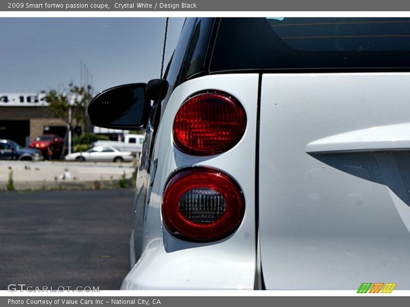 Crystal White / Design Black 2009 Smart fortwo passion coupe