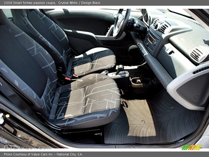 Crystal White / Design Black 2009 Smart fortwo passion coupe