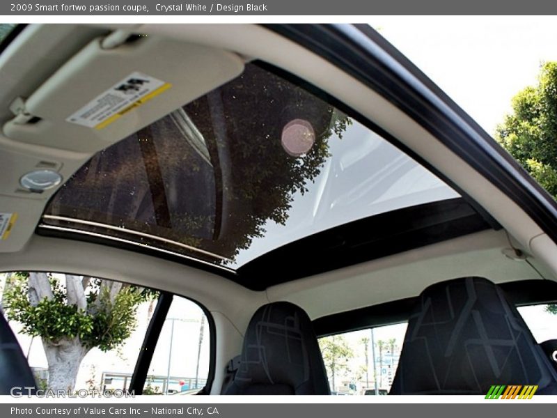 Crystal White / Design Black 2009 Smart fortwo passion coupe