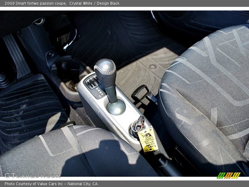 Crystal White / Design Black 2009 Smart fortwo passion coupe