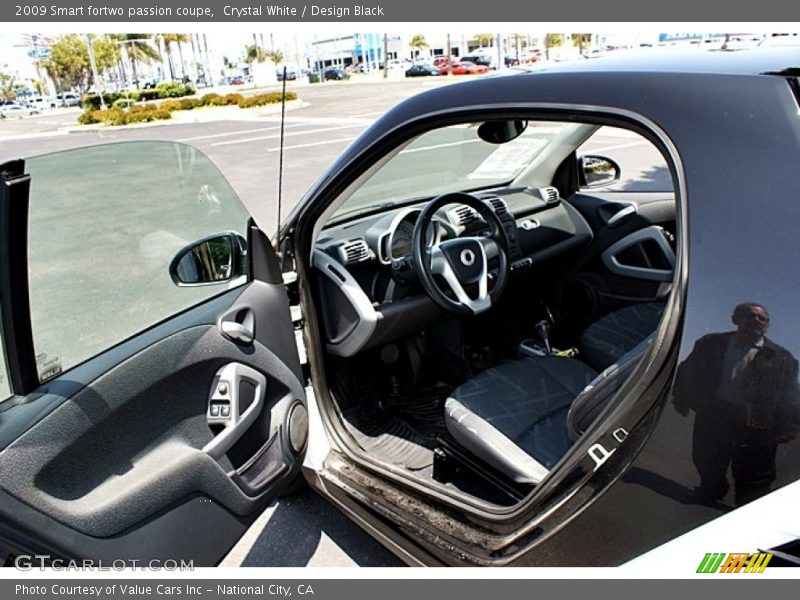 Crystal White / Design Black 2009 Smart fortwo passion coupe