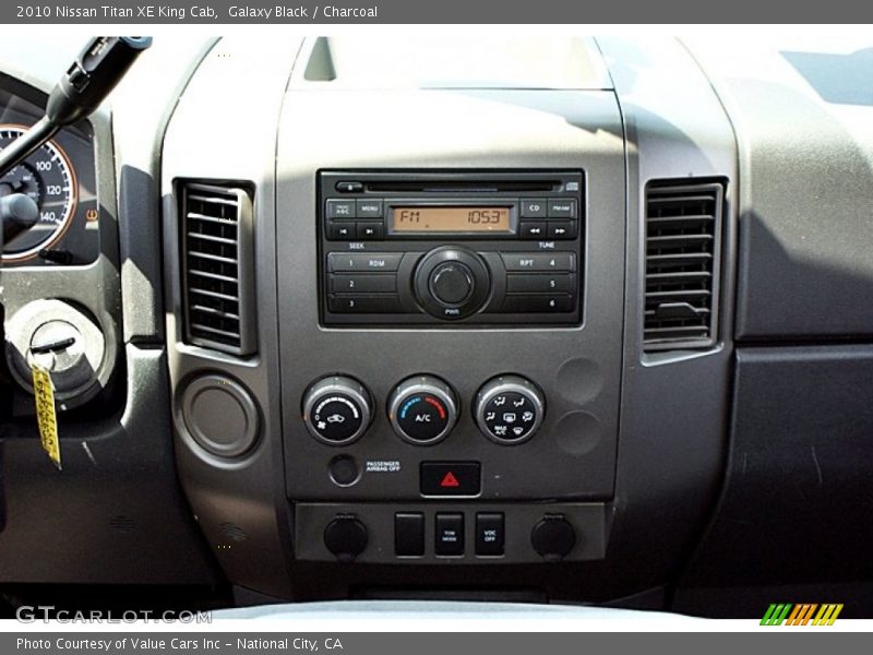 Controls of 2010 Titan XE King Cab