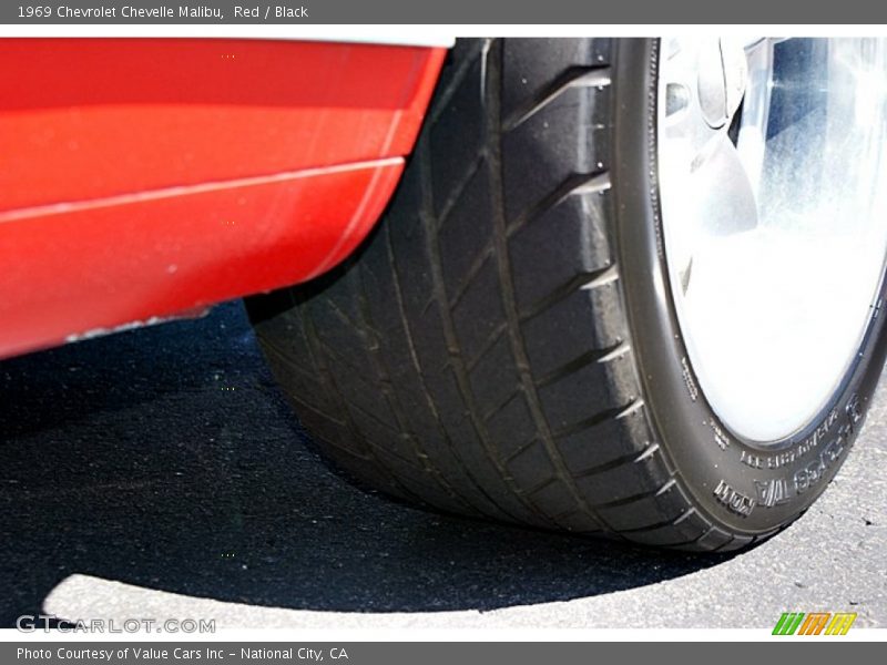 Red / Black 1969 Chevrolet Chevelle Malibu