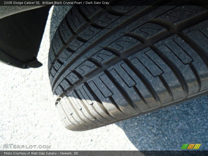 Brilliant Black Crystal Pearl / Dark Slate Gray 2008 Dodge Caliber SE