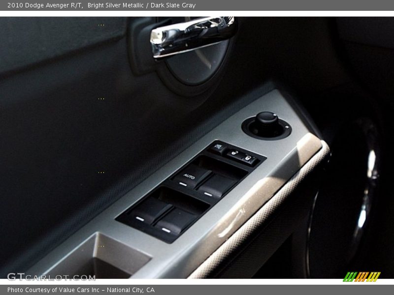 Bright Silver Metallic / Dark Slate Gray 2010 Dodge Avenger R/T