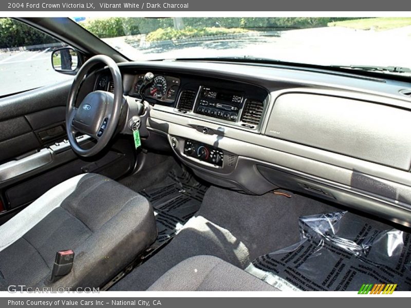 Vibrant White / Dark Charcoal 2004 Ford Crown Victoria LX