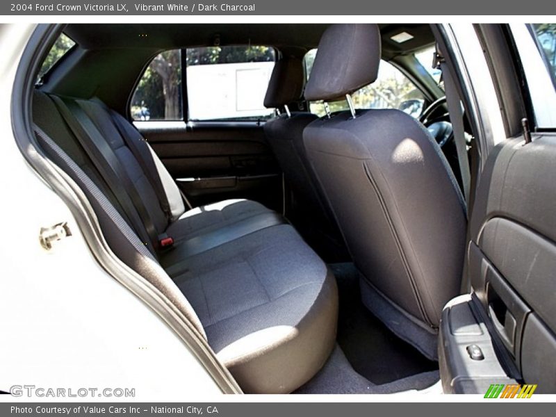 Vibrant White / Dark Charcoal 2004 Ford Crown Victoria LX