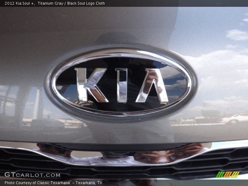 Titanium Gray / Black Soul Logo Cloth 2012 Kia Soul +