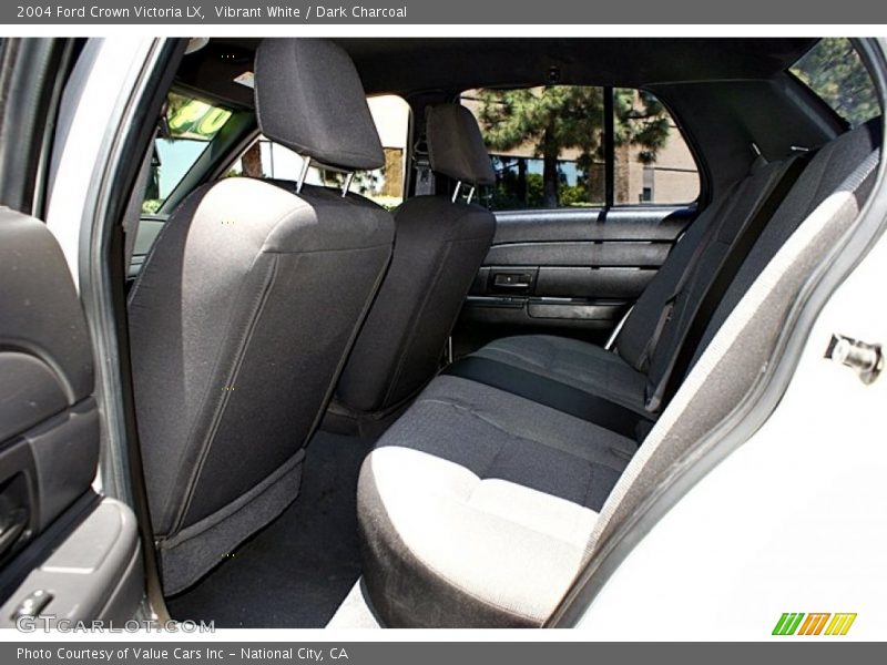 Vibrant White / Dark Charcoal 2004 Ford Crown Victoria LX