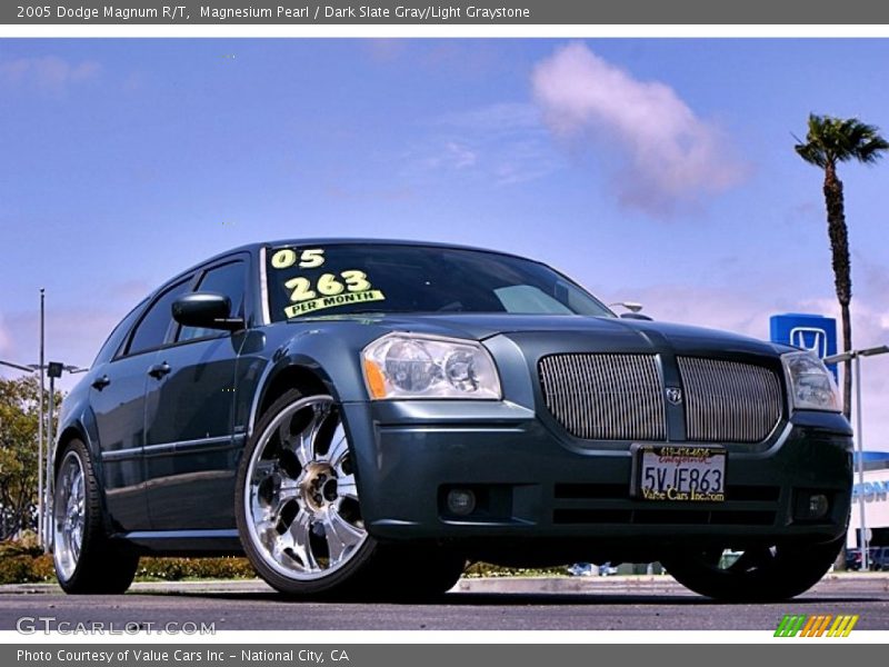 Magnesium Pearl / Dark Slate Gray/Light Graystone 2005 Dodge Magnum R/T