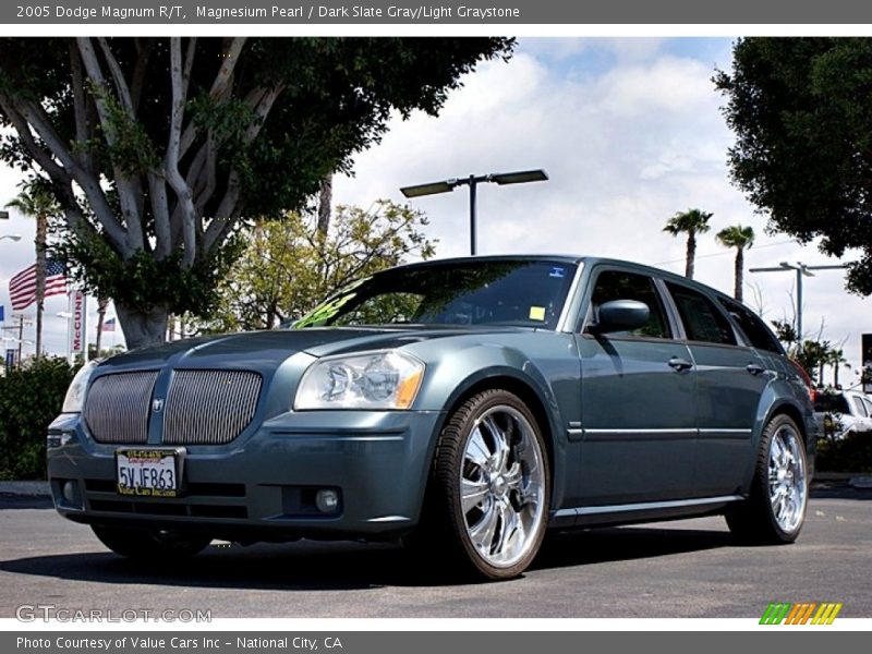 Magnesium Pearl / Dark Slate Gray/Light Graystone 2005 Dodge Magnum R/T