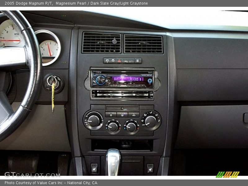 Magnesium Pearl / Dark Slate Gray/Light Graystone 2005 Dodge Magnum R/T