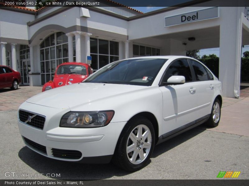 Ice White / Dark Beige/Quartz 2006 Volvo S40 2.4i
