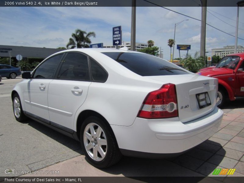 Ice White / Dark Beige/Quartz 2006 Volvo S40 2.4i