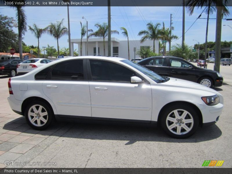 Ice White / Dark Beige/Quartz 2006 Volvo S40 2.4i