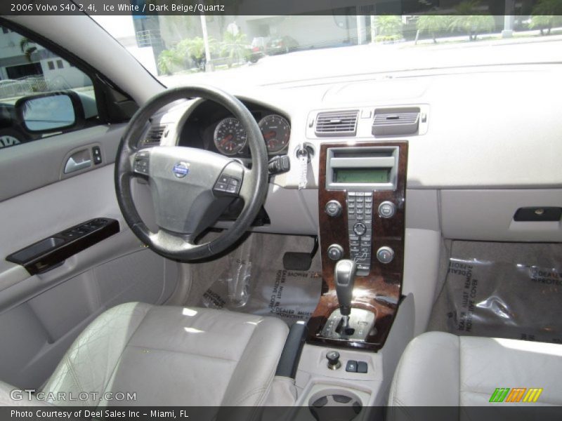 Ice White / Dark Beige/Quartz 2006 Volvo S40 2.4i