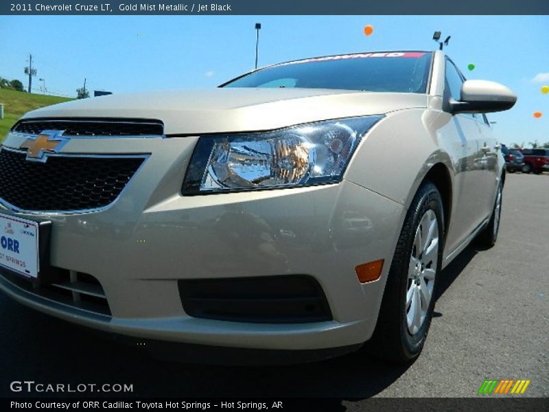 Gold Mist Metallic / Jet Black 2011 Chevrolet Cruze LT