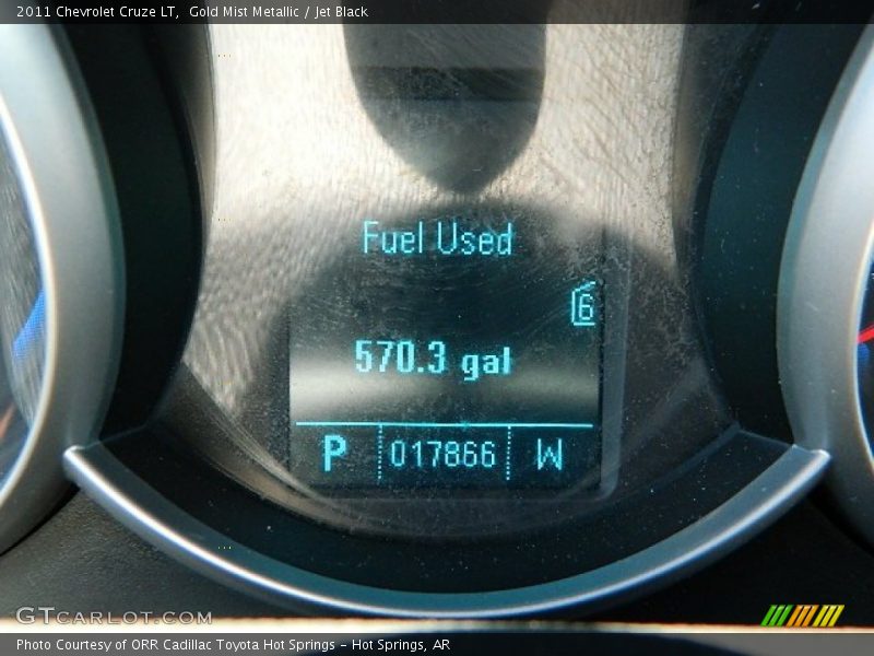 Gold Mist Metallic / Jet Black 2011 Chevrolet Cruze LT