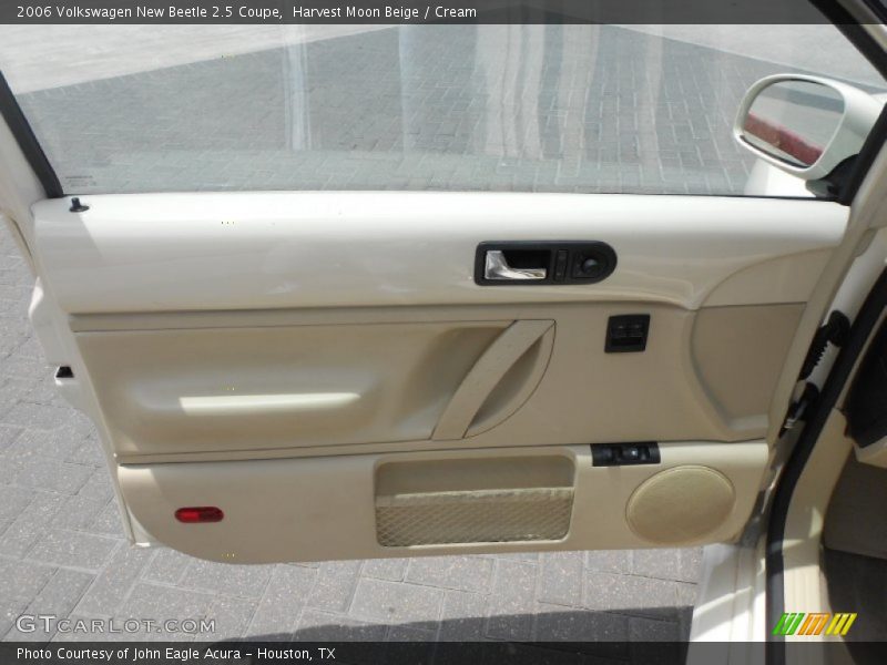 Door Panel of 2006 New Beetle 2.5 Coupe