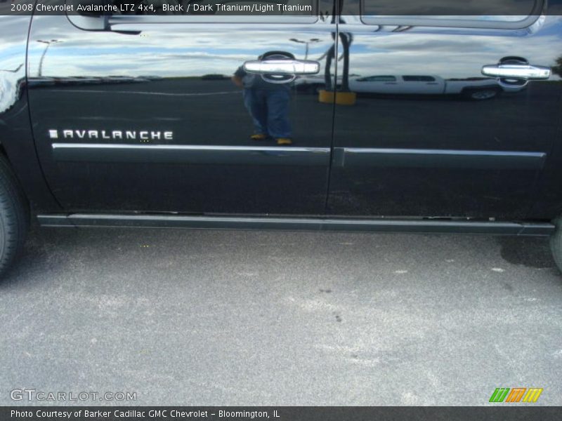 Black / Dark Titanium/Light Titanium 2008 Chevrolet Avalanche LTZ 4x4