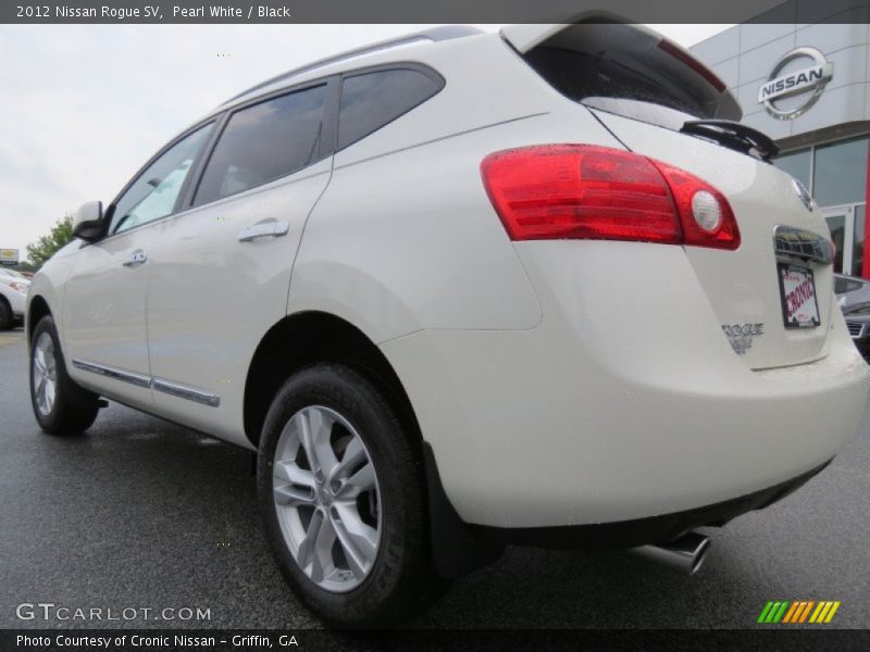 Pearl White / Black 2012 Nissan Rogue SV