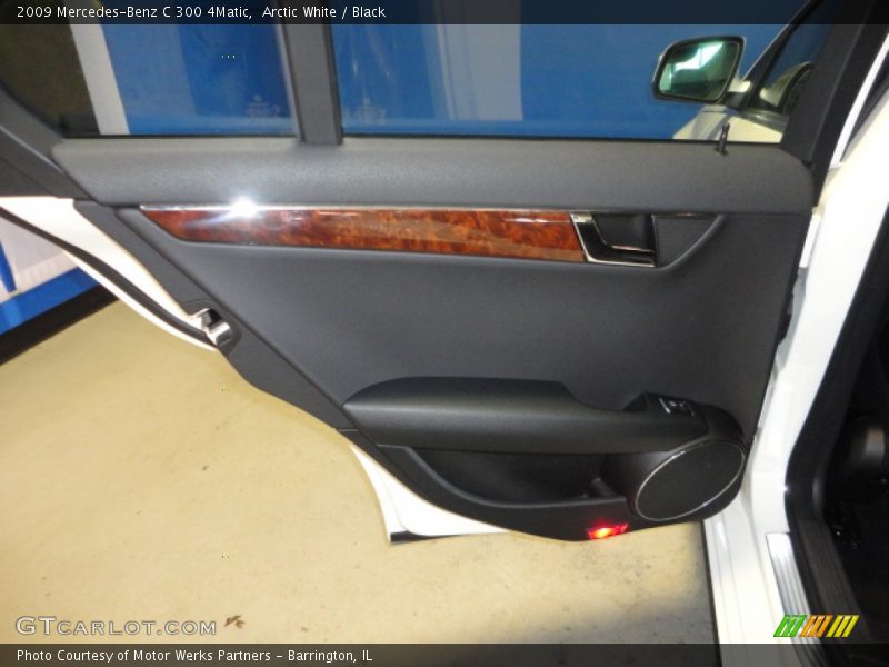 Arctic White / Black 2009 Mercedes-Benz C 300 4Matic