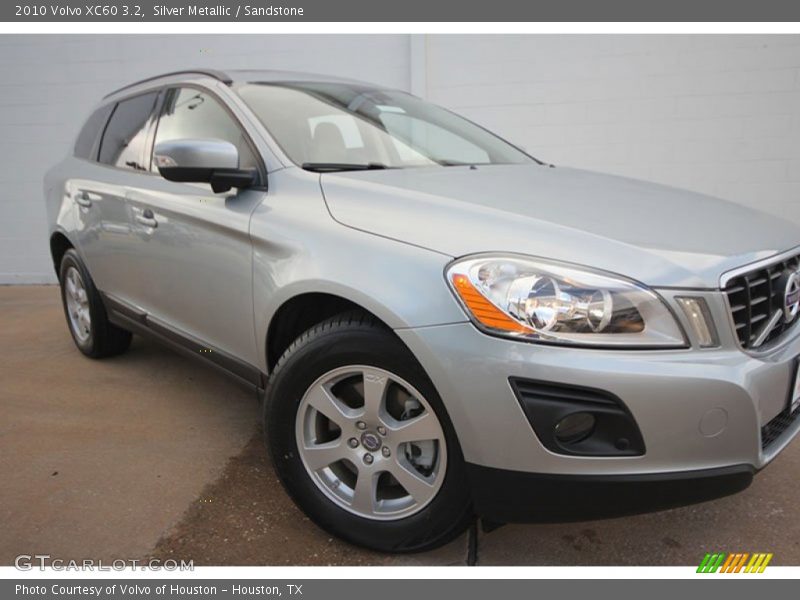 Silver Metallic / Sandstone 2010 Volvo XC60 3.2