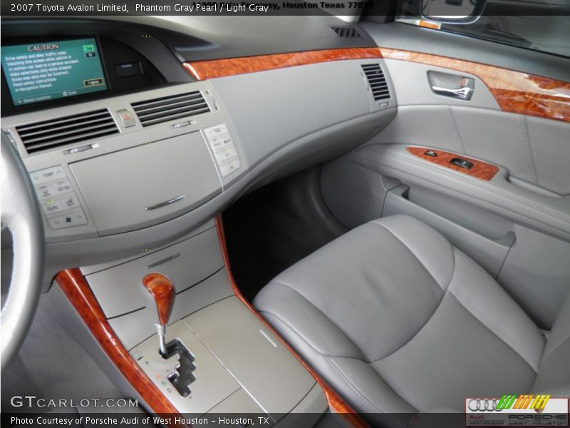 Phantom Gray Pearl / Light Gray 2007 Toyota Avalon Limited