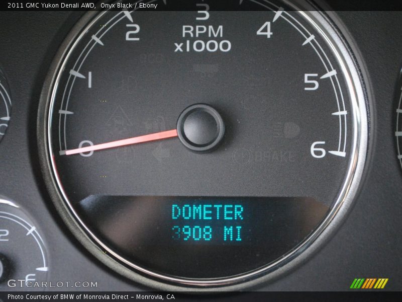 Onyx Black / Ebony 2011 GMC Yukon Denali AWD