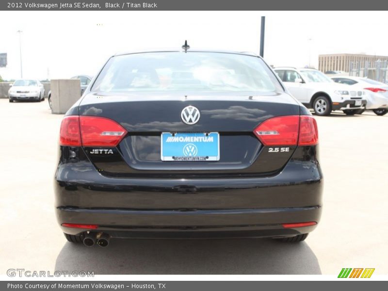 Black / Titan Black 2012 Volkswagen Jetta SE Sedan