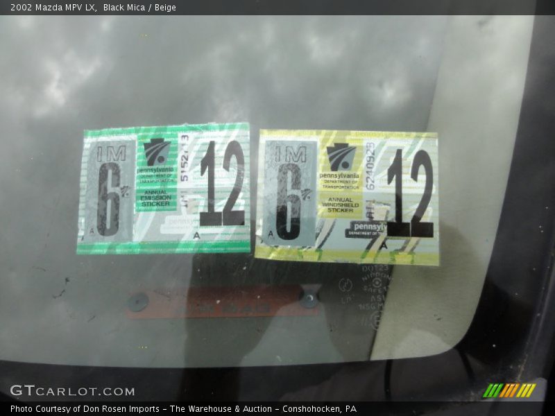 Black Mica / Beige 2002 Mazda MPV LX