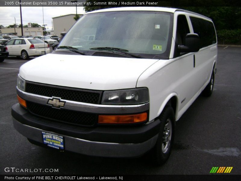Summit White / Medium Dark Pewter 2005 Chevrolet Express 3500 15 Passenger Van