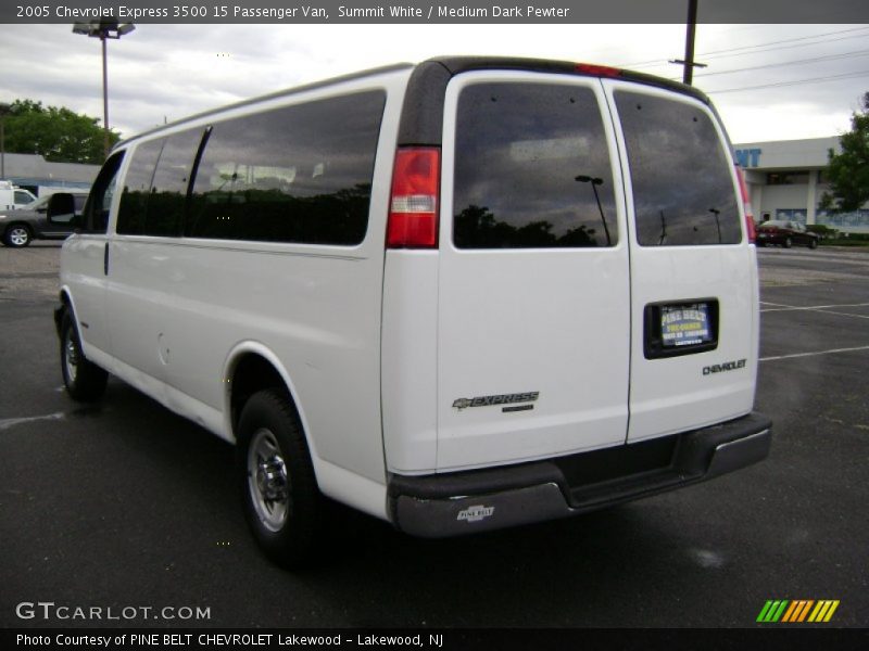 Summit White / Medium Dark Pewter 2005 Chevrolet Express 3500 15 Passenger Van