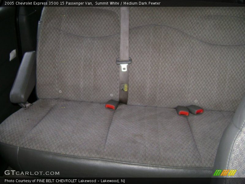 Summit White / Medium Dark Pewter 2005 Chevrolet Express 3500 15 Passenger Van