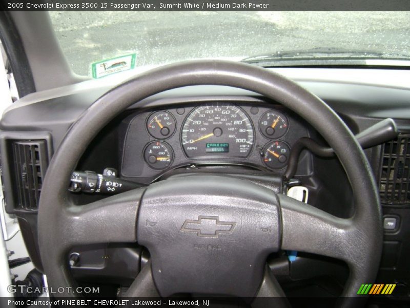 Summit White / Medium Dark Pewter 2005 Chevrolet Express 3500 15 Passenger Van
