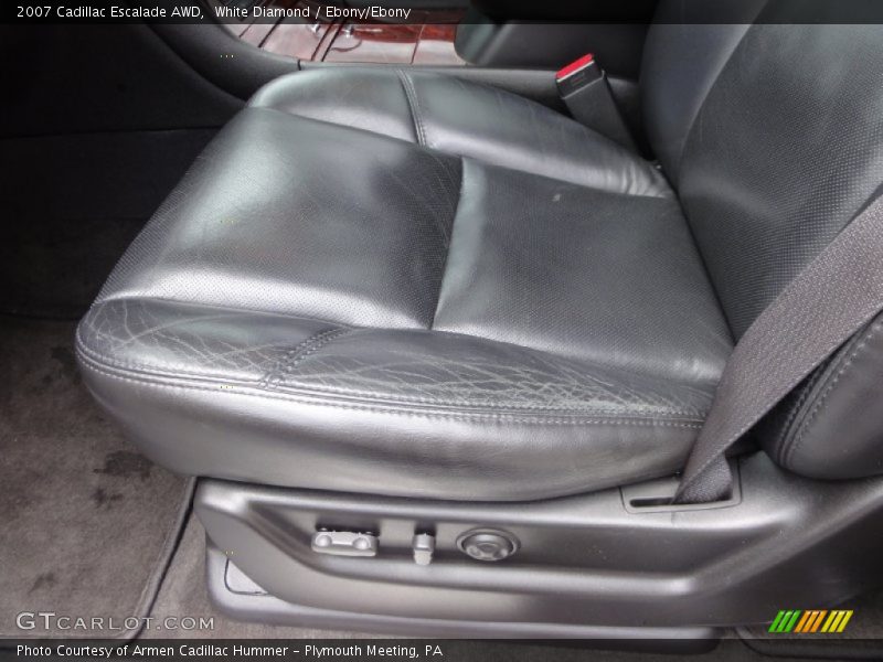 White Diamond / Ebony/Ebony 2007 Cadillac Escalade AWD
