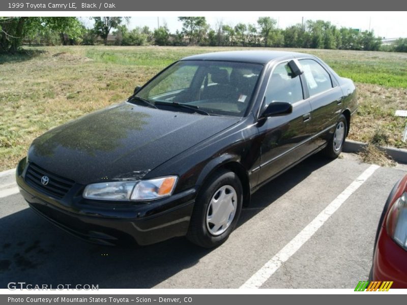 Black / Oak 1999 Toyota Camry LE