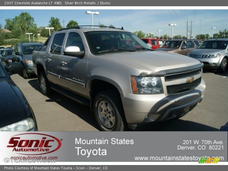 Silver Birch Metallic / Ebony 2007 Chevrolet Avalanche LT 4WD