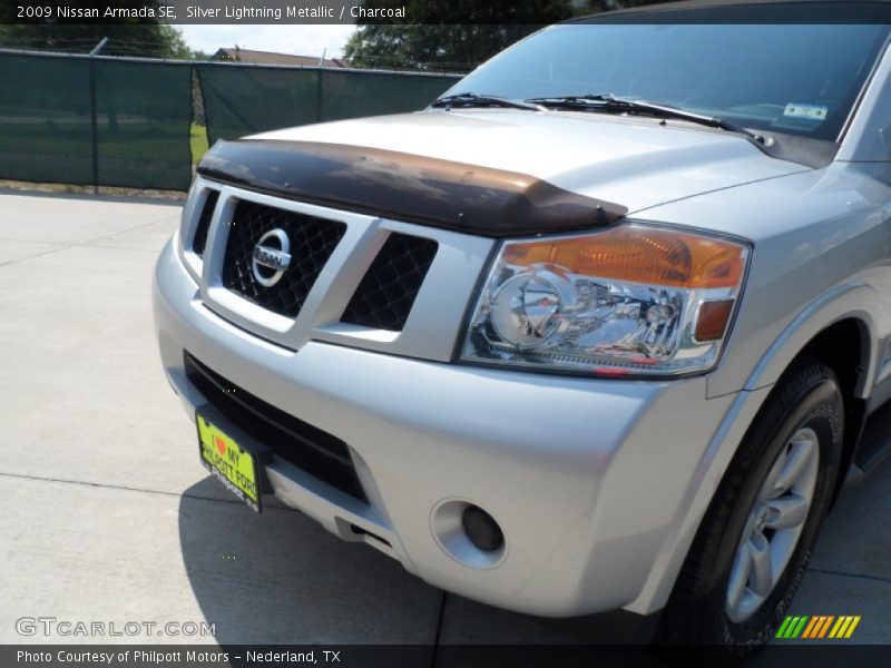 Silver Lightning Metallic / Charcoal 2009 Nissan Armada SE