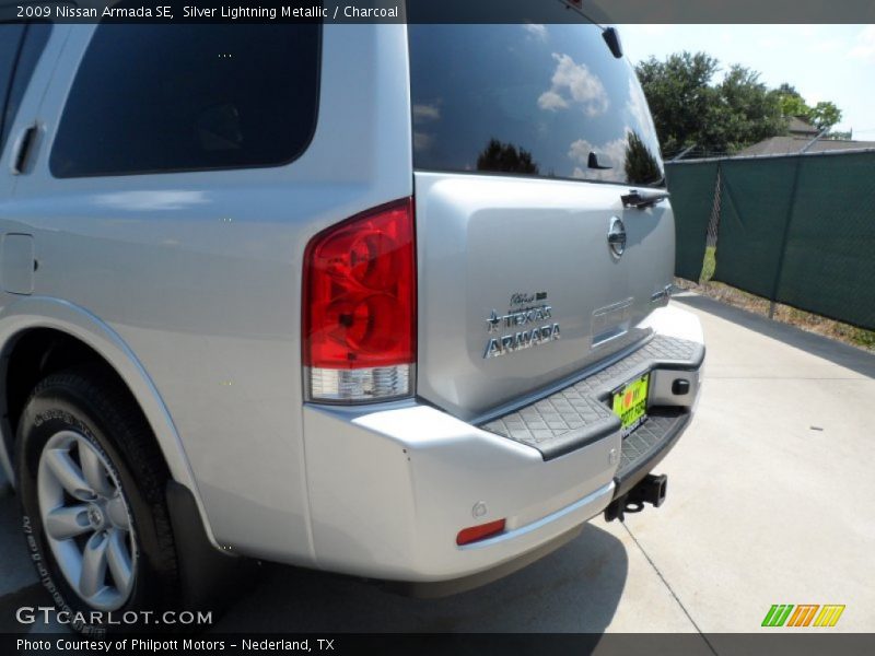 Silver Lightning Metallic / Charcoal 2009 Nissan Armada SE