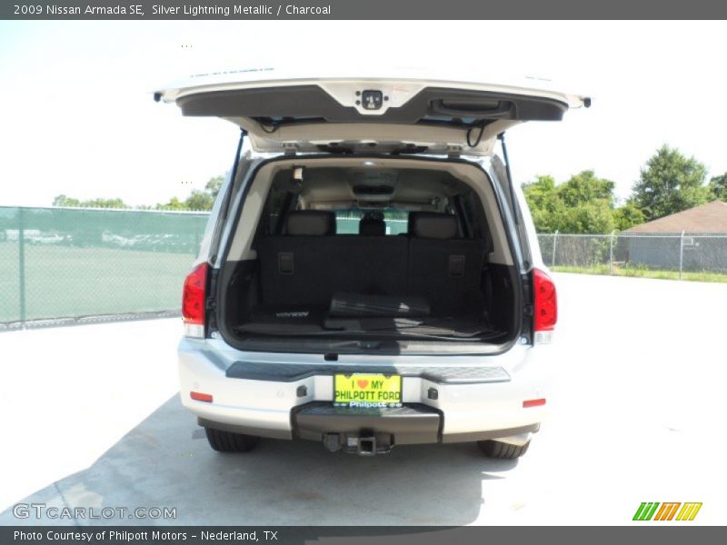 Silver Lightning Metallic / Charcoal 2009 Nissan Armada SE