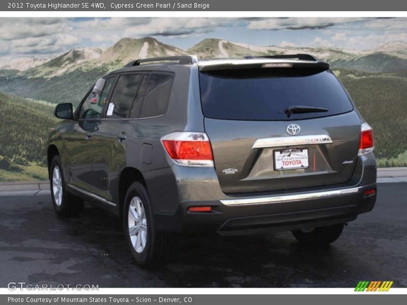 Cypress Green Pearl / Sand Beige 2012 Toyota Highlander SE 4WD