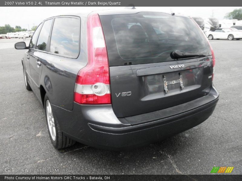 Titanium Grey Metallic / Dark Beige/Quartz 2007 Volvo V50 2.4i