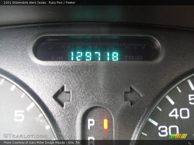 Ruby Red / Pewter 2001 Oldsmobile Alero Sedan