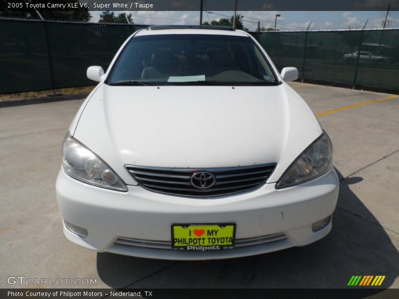 Super White / Taupe 2005 Toyota Camry XLE V6