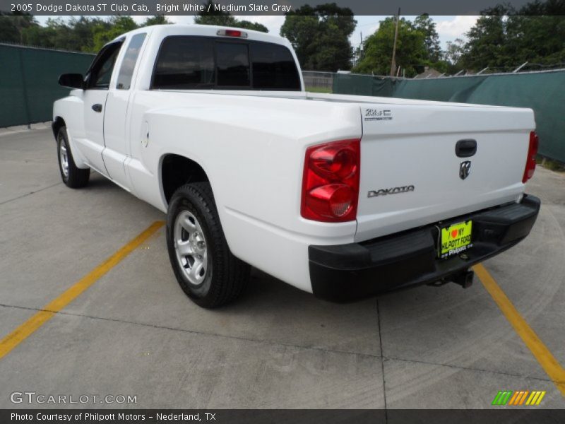 Bright White / Medium Slate Gray 2005 Dodge Dakota ST Club Cab